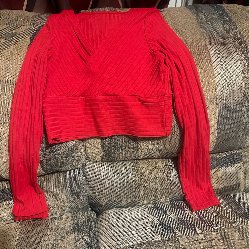 Long sleeve crop top